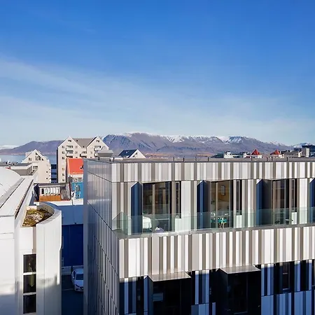 Penthouse With Panasonic Mountain View * Reykjavik